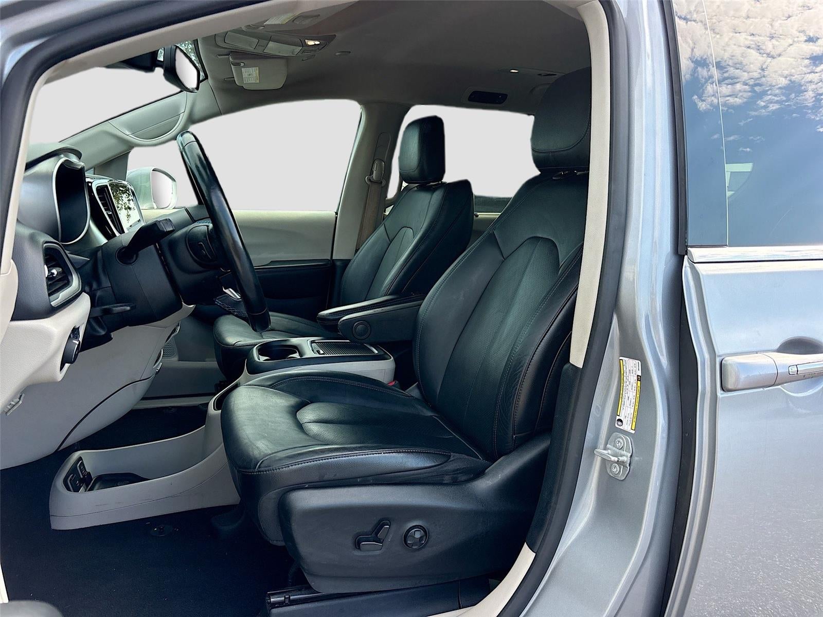 2021 Chrysler Pacifica Touring L