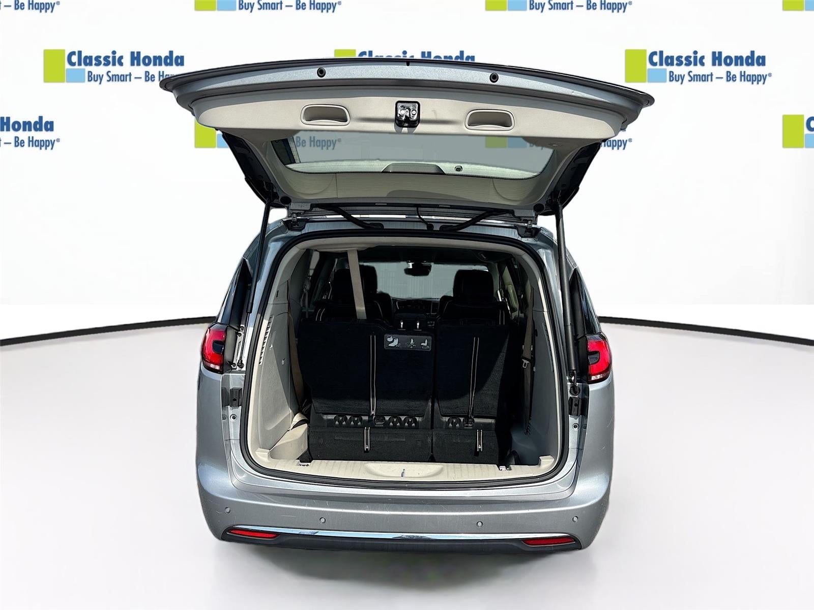 2021 Chrysler Pacifica Touring L