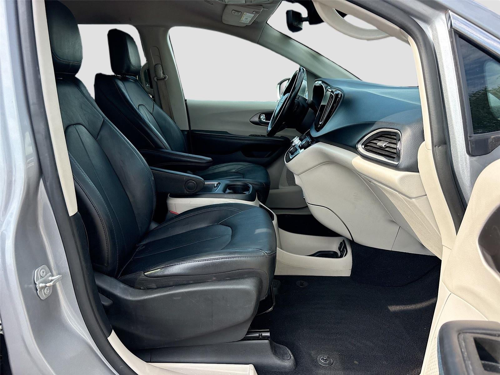 2021 Chrysler Pacifica Touring L