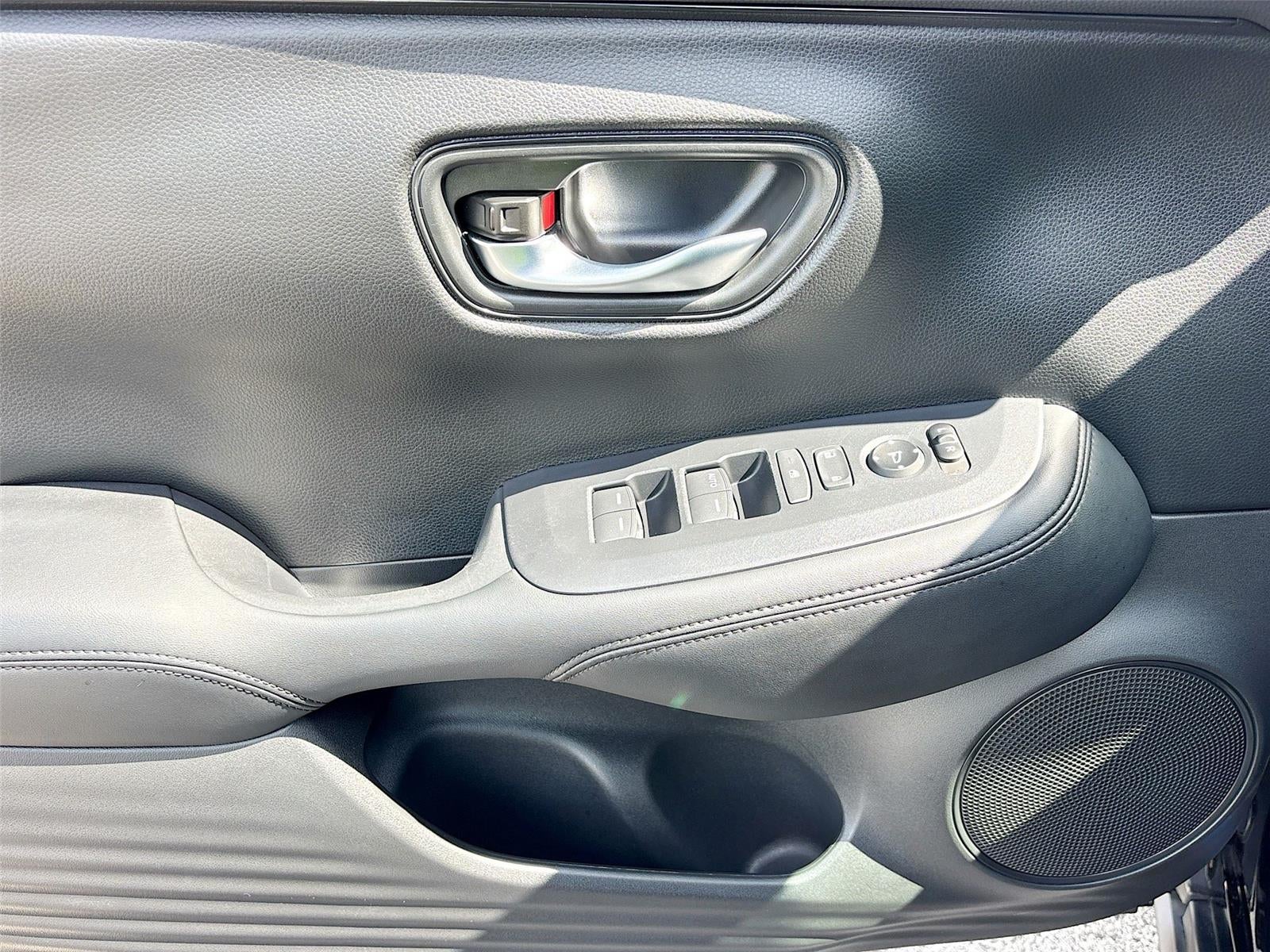 2025 Honda HR-V LX