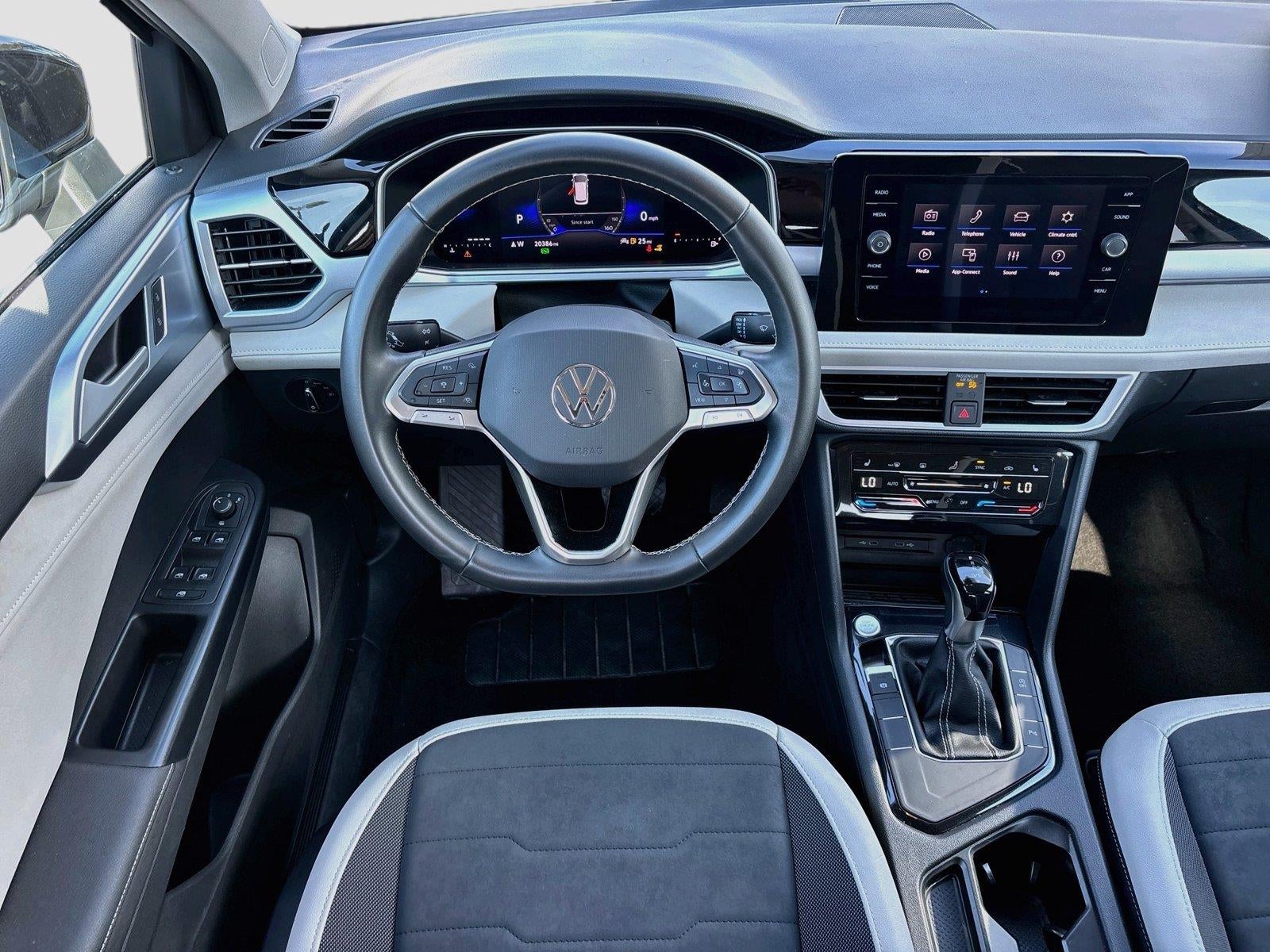 2026 Volkswagen Taos SE