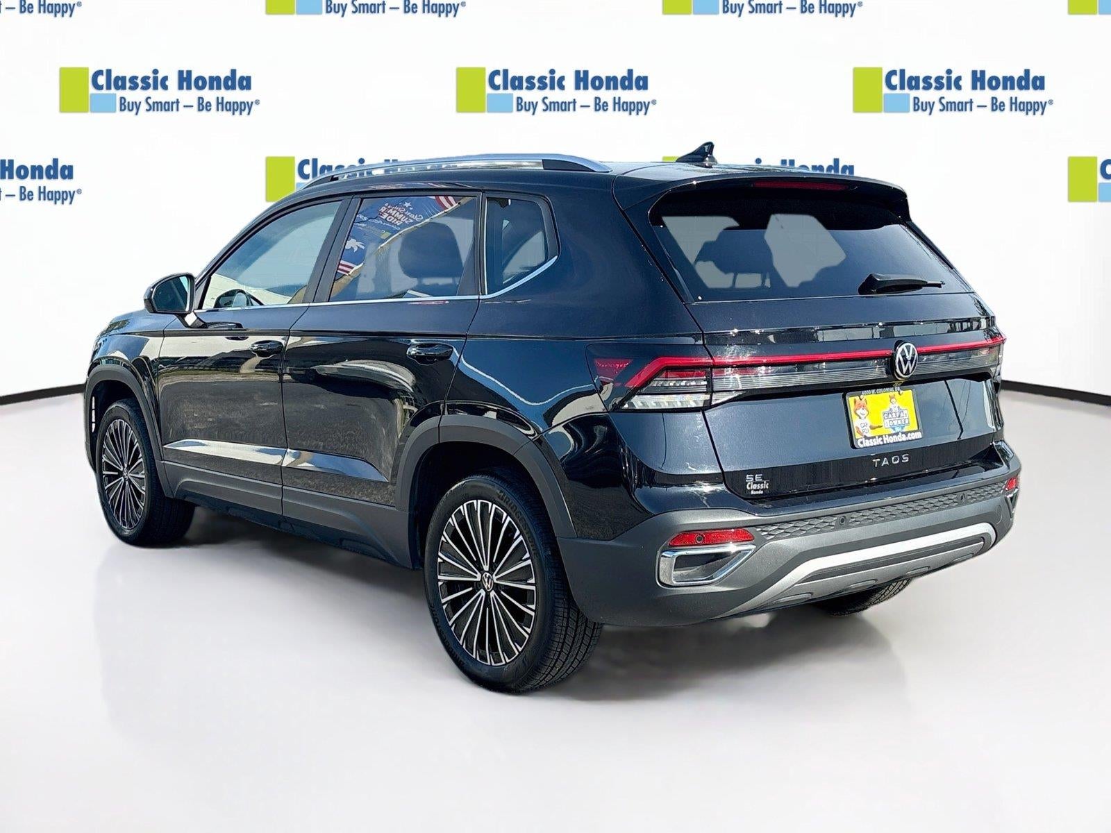 2026 Volkswagen Taos SE