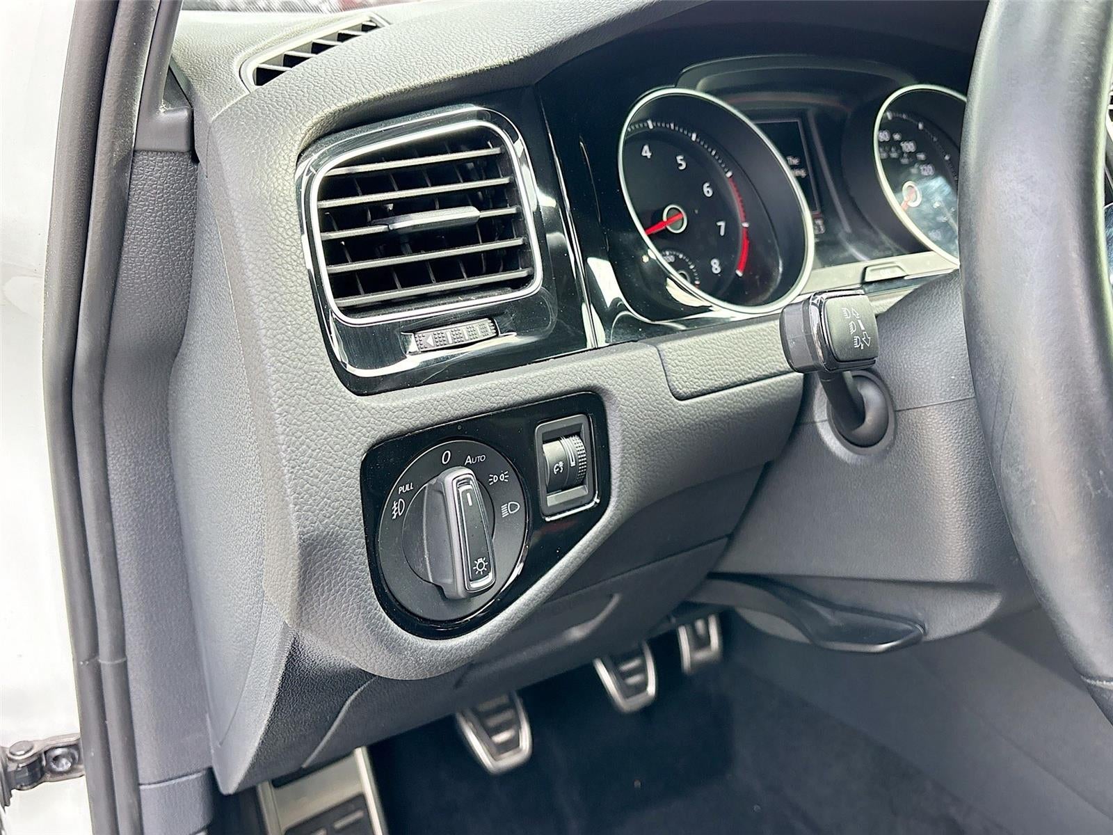 2020 Volkswagen Golf GTI S