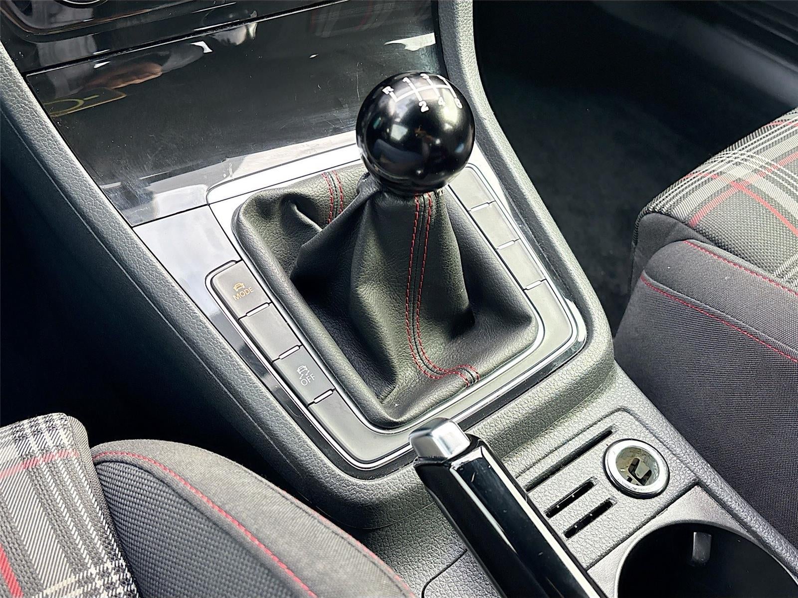 2020 Volkswagen Golf GTI S