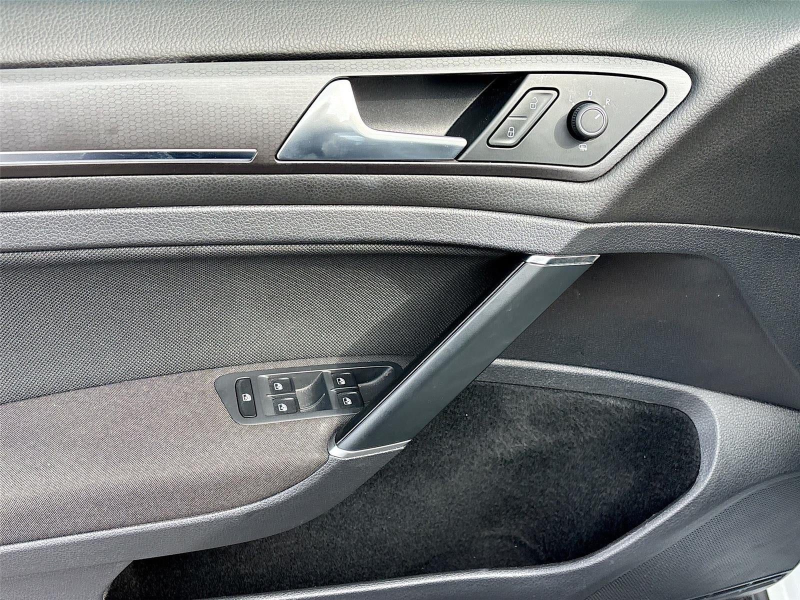 2020 Volkswagen Golf GTI S