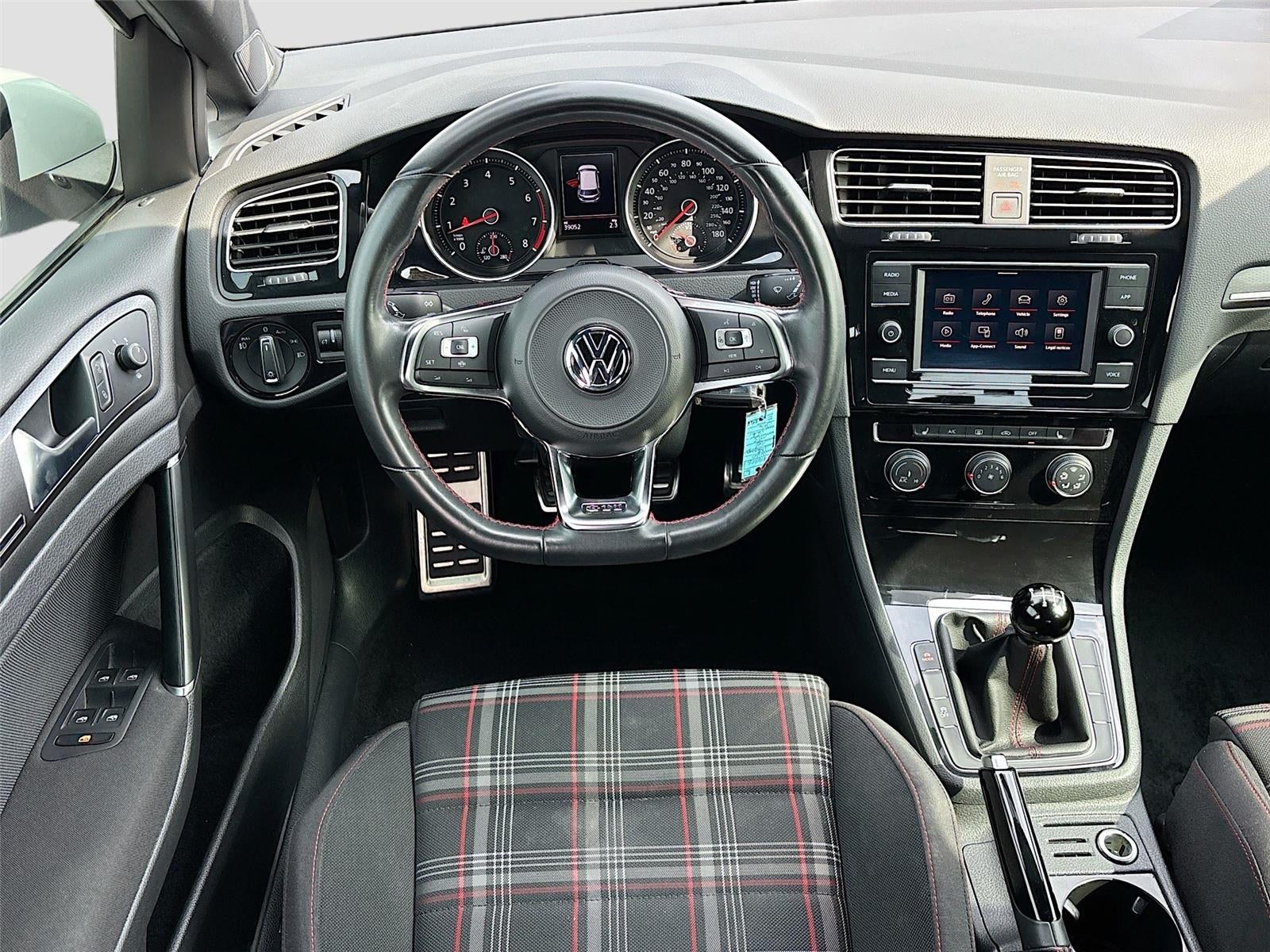 2020 Volkswagen Golf GTI S
