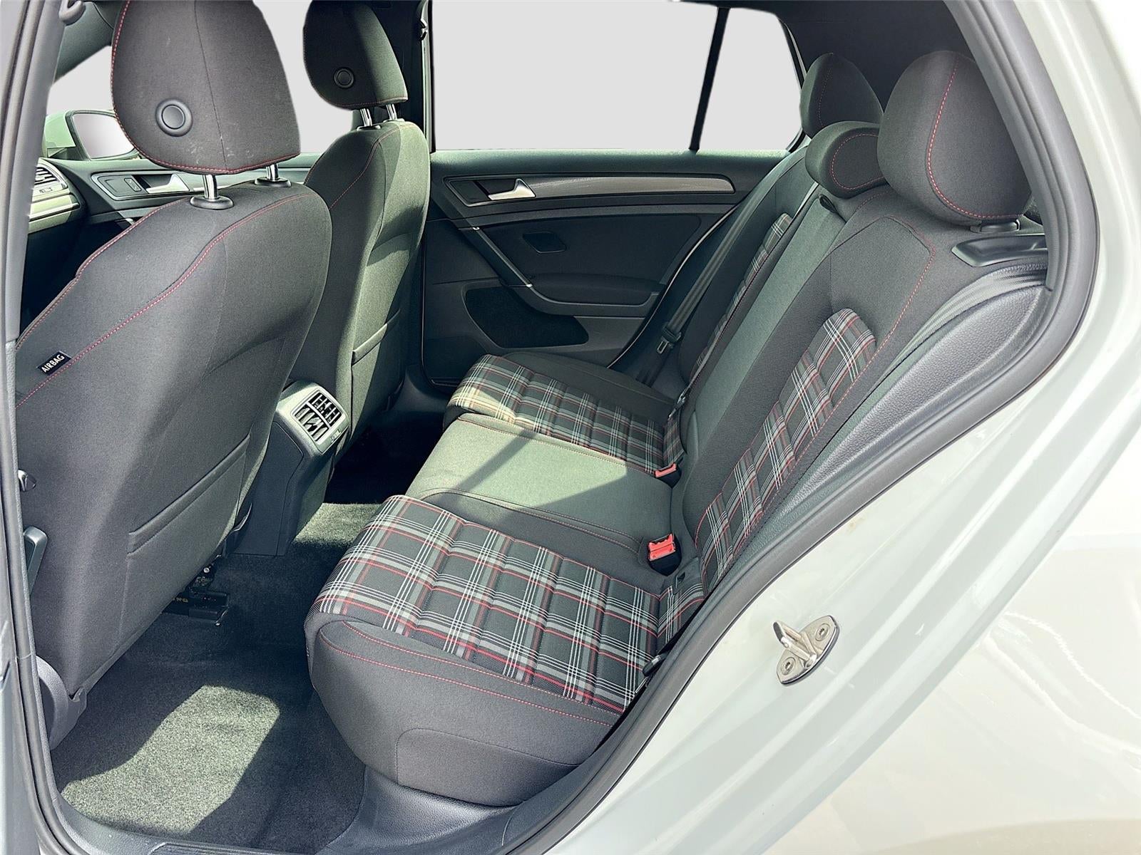 2020 Volkswagen Golf GTI S