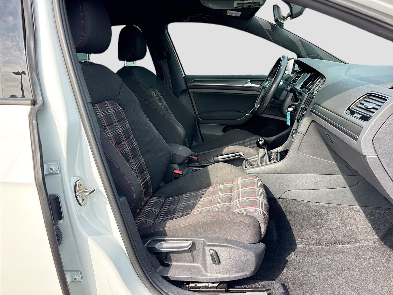 2020 Volkswagen Golf GTI S