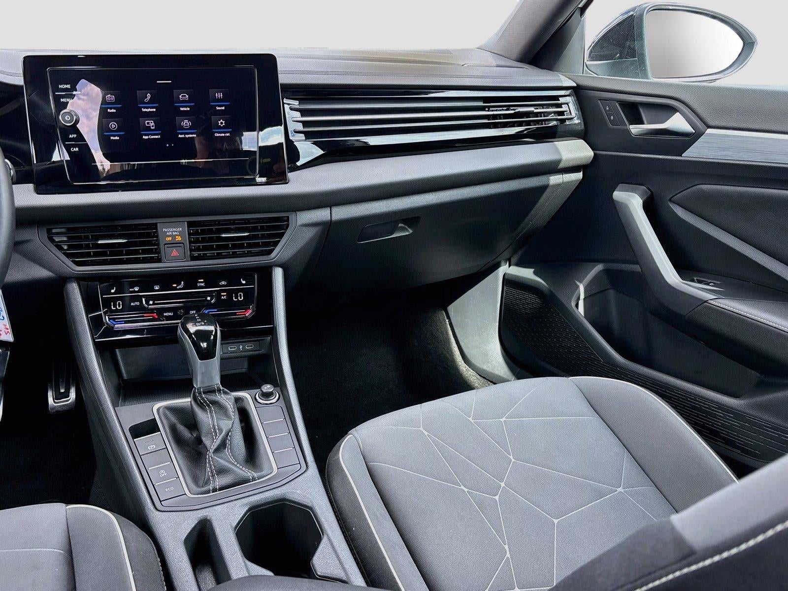 2025 Volkswagen Jetta Sport