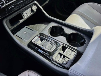 2023 Honda Pilot EX-L w/Rear Captain's Chairs