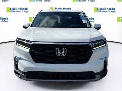2023 Honda Pilot EX-L w/Rear Captain's Chairs