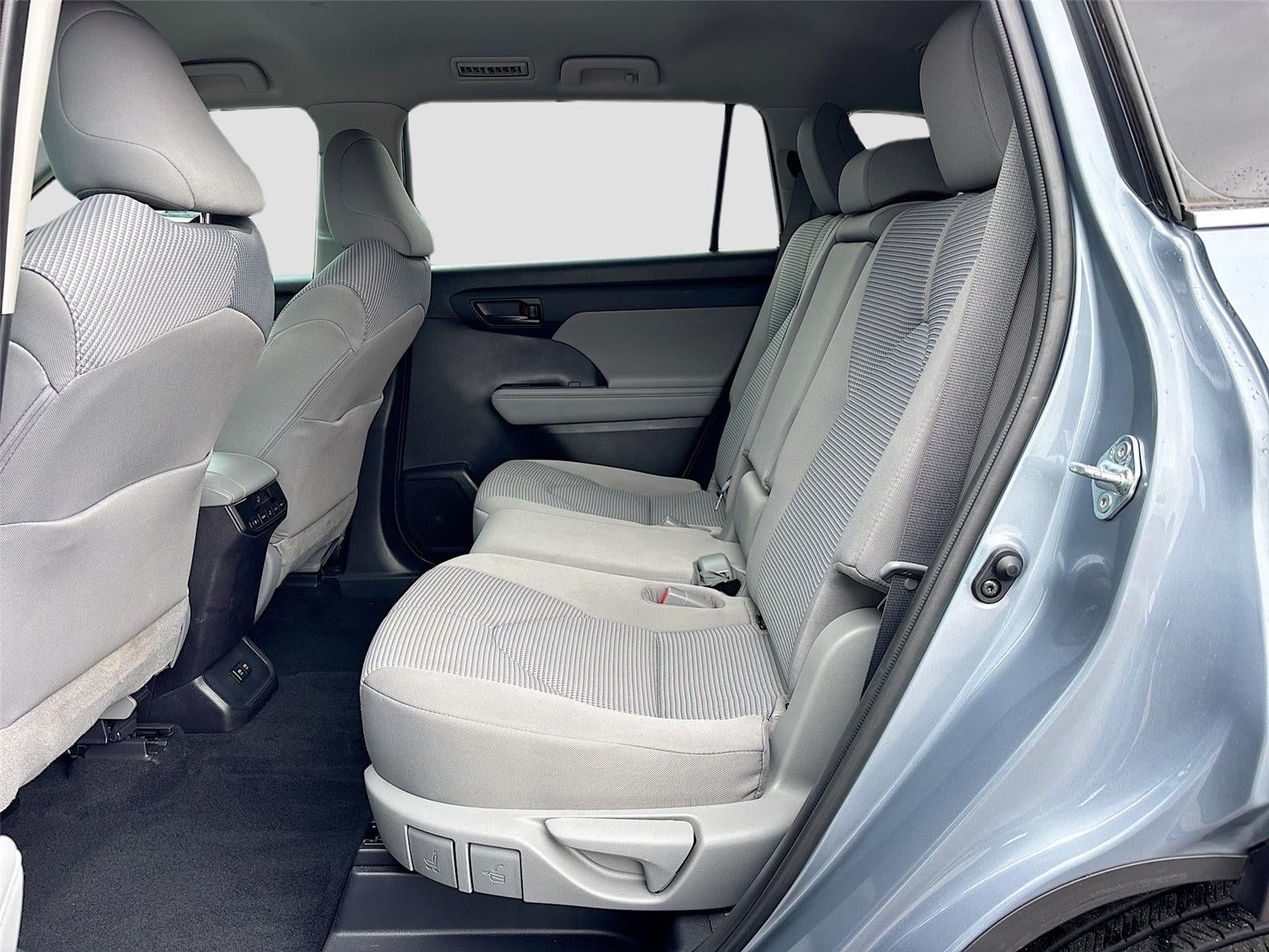 2021 Toyota Highlander LE