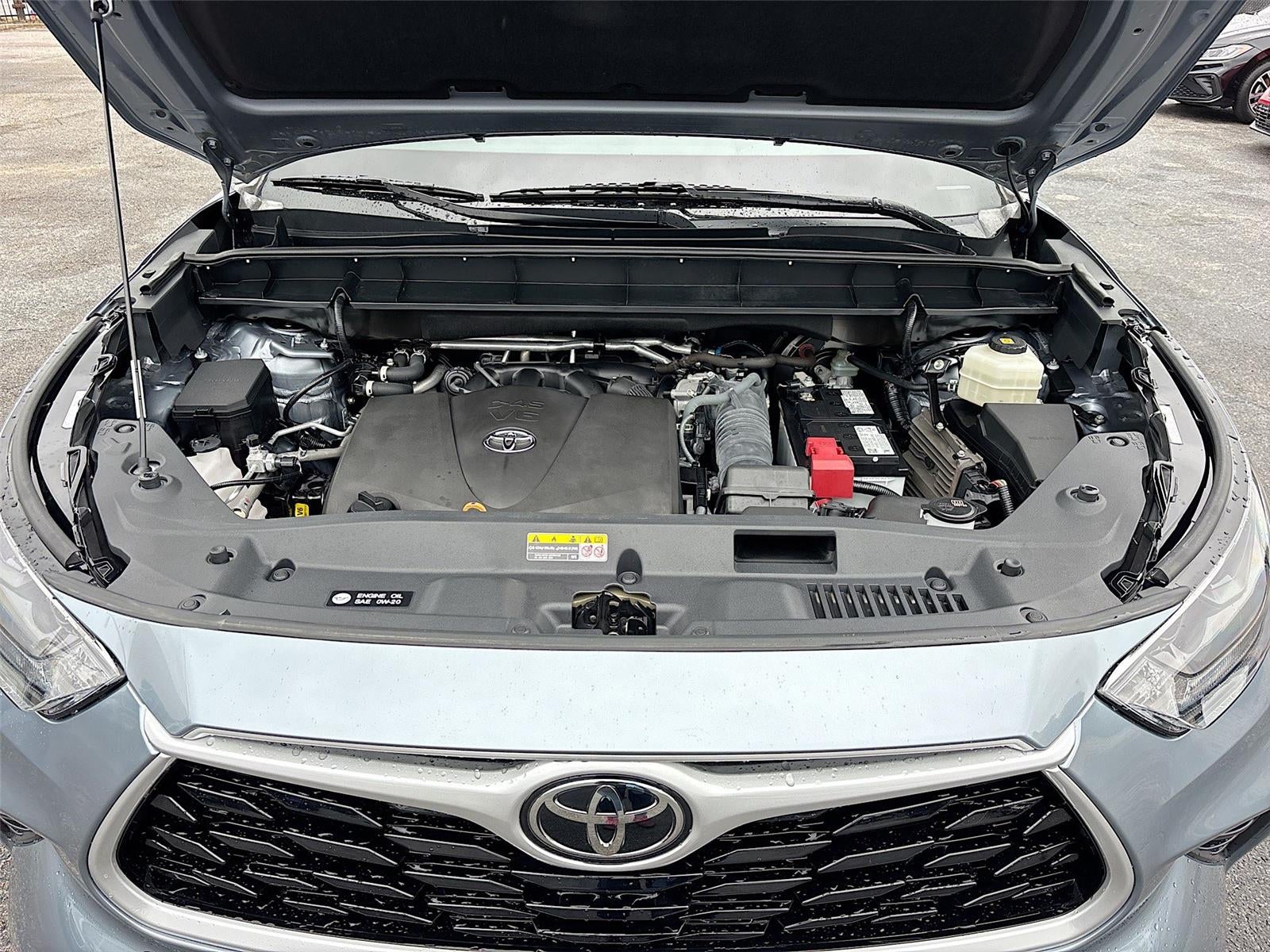 2021 Toyota Highlander LE