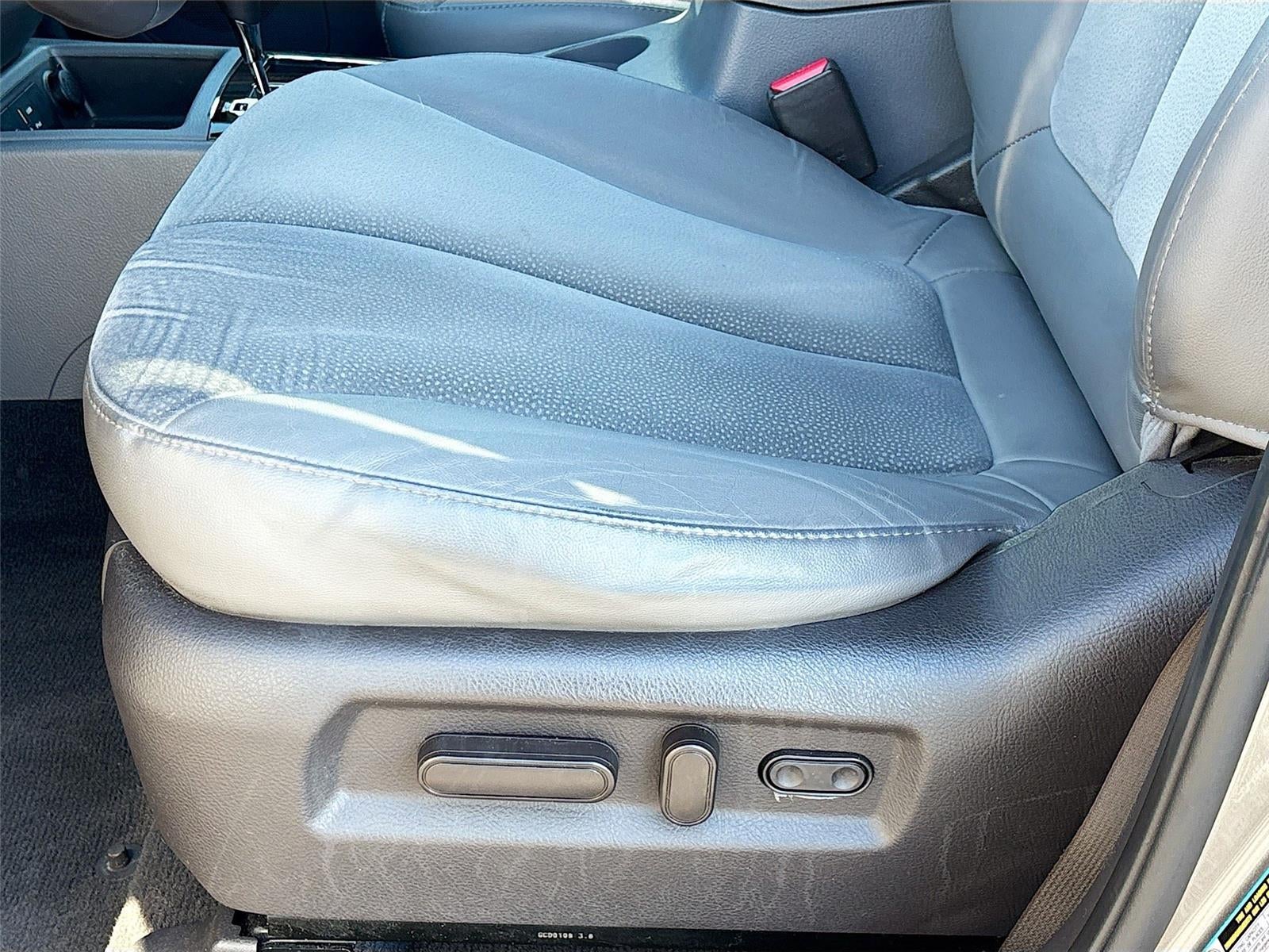 2012 Hyundai SANTA FE SE