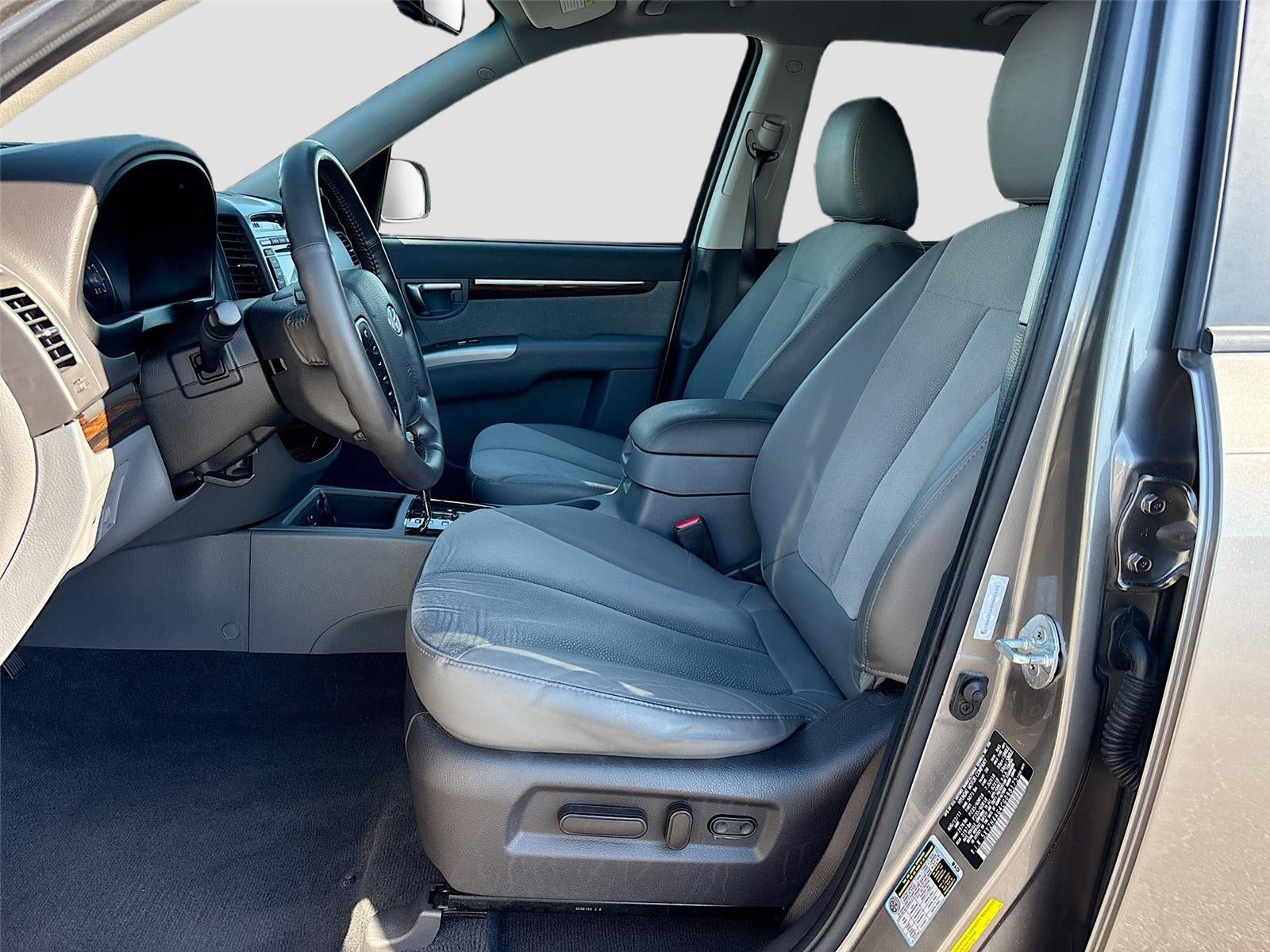 2012 Hyundai SANTA FE SE