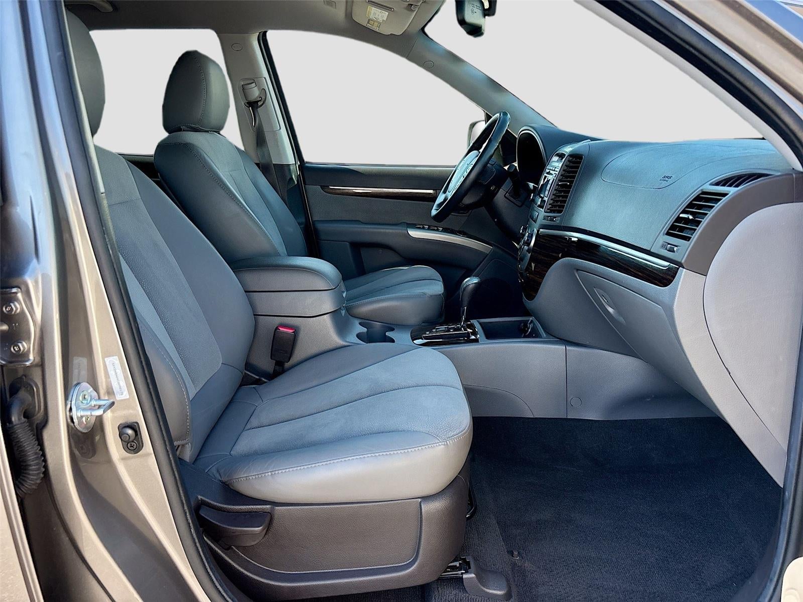 2012 Hyundai SANTA FE SE