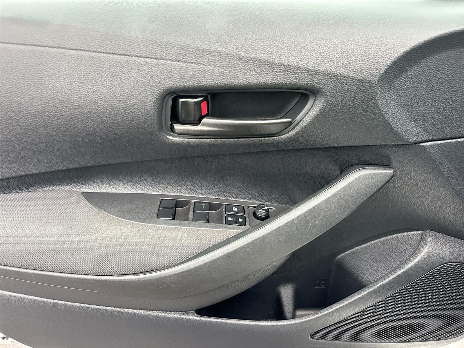 2025 Toyota COROLLA LE LE