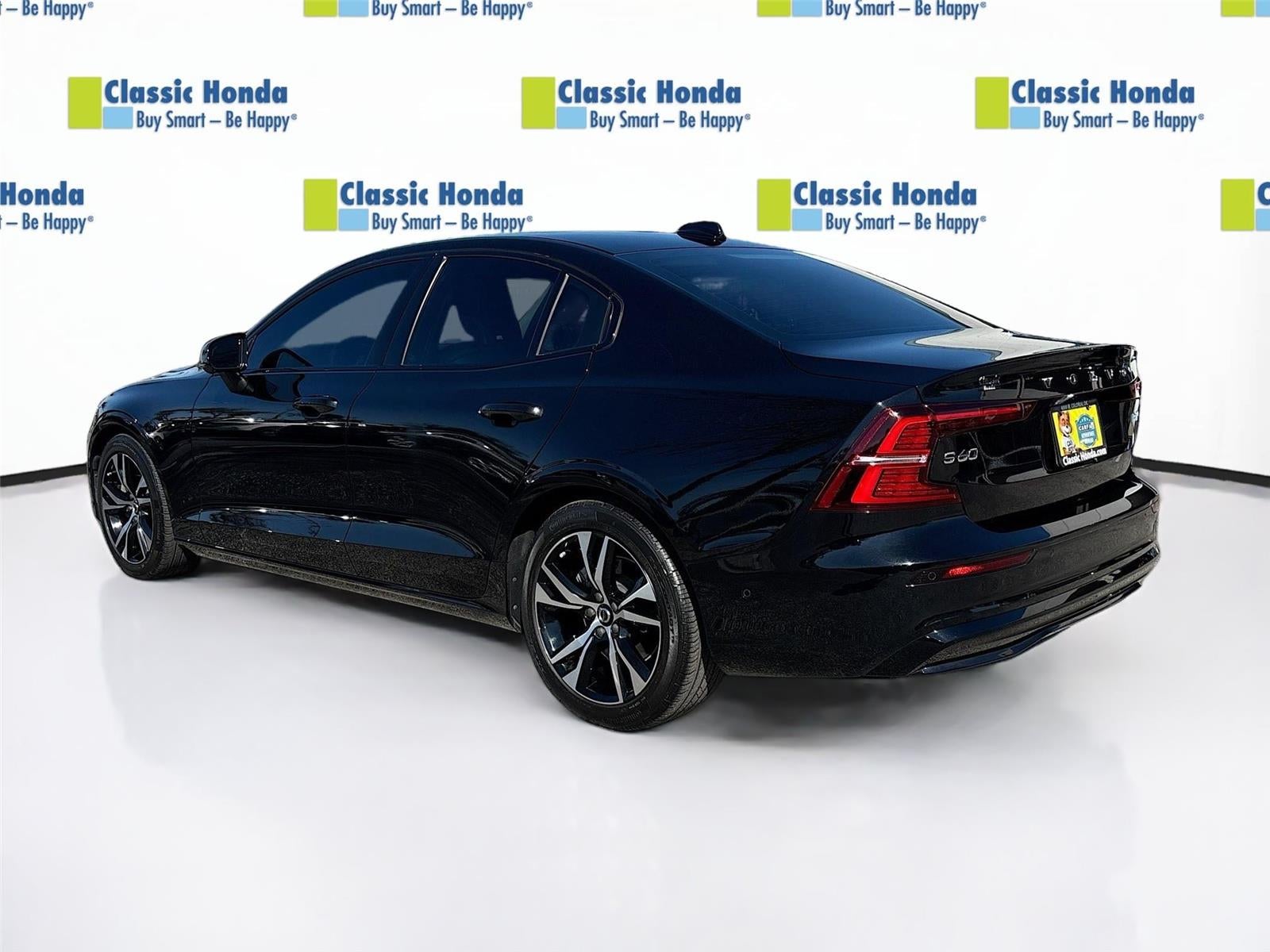 2024 Volvo S60 Plus Dark Theme