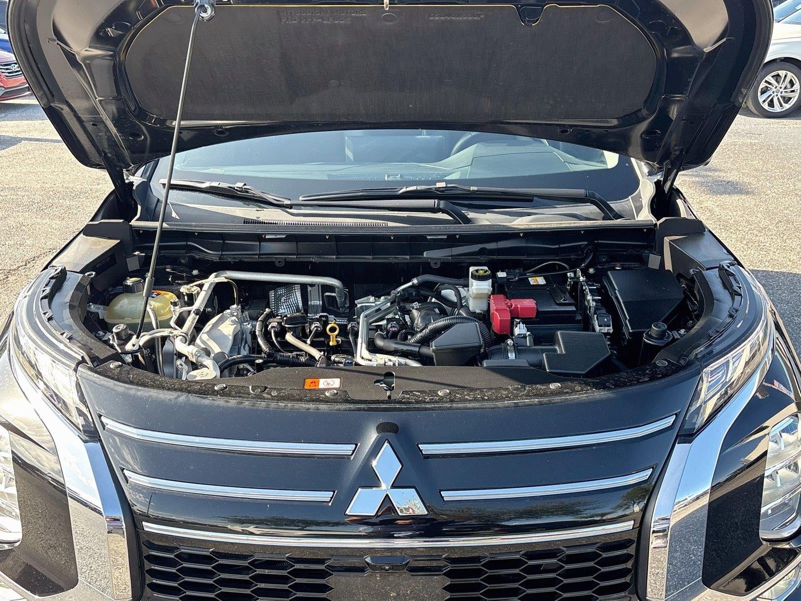 2025 Mitsubishi Outlander SE