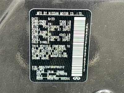 2024 INFINITI QX80 LUXE