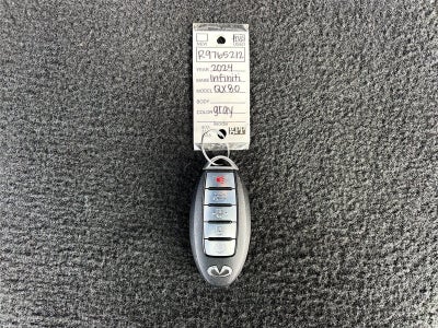 2024 INFINITI QX80 LUXE