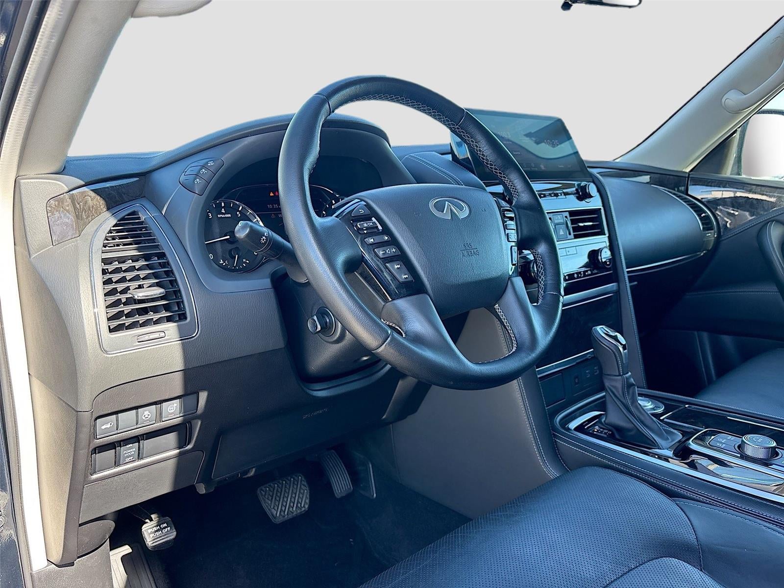 2024 INFINITI QX80 LUXE