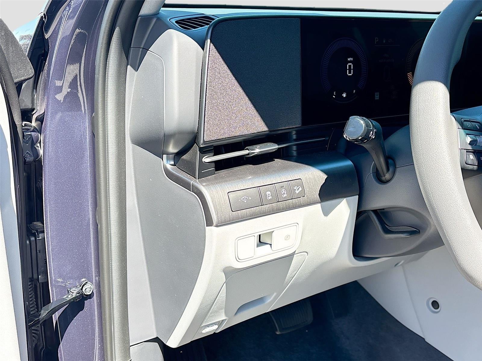 2025 Hyundai KONA SE