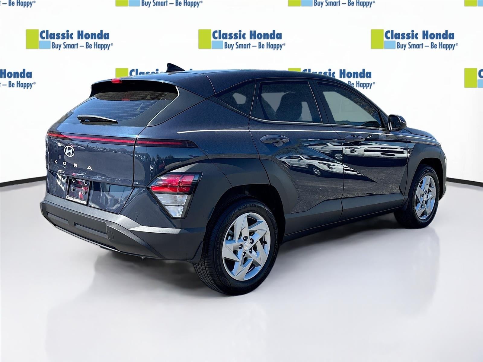 2025 Hyundai KONA SE