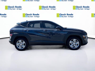 2025 Hyundai KONA SE