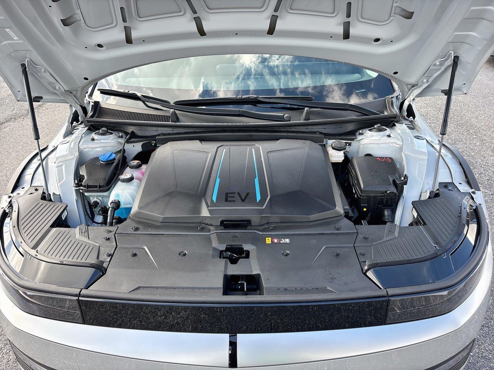 2024 Hyundai IONIQ 5 SE