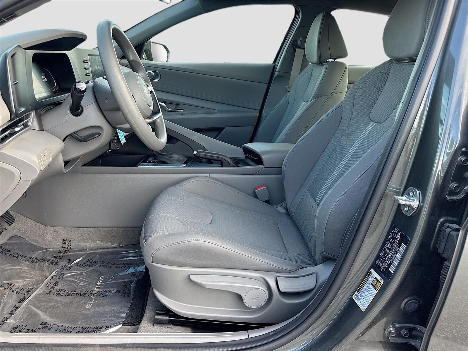 2024 Hyundai ELANTRA SE