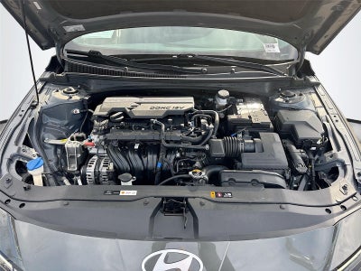 2024 Hyundai ELANTRA SE