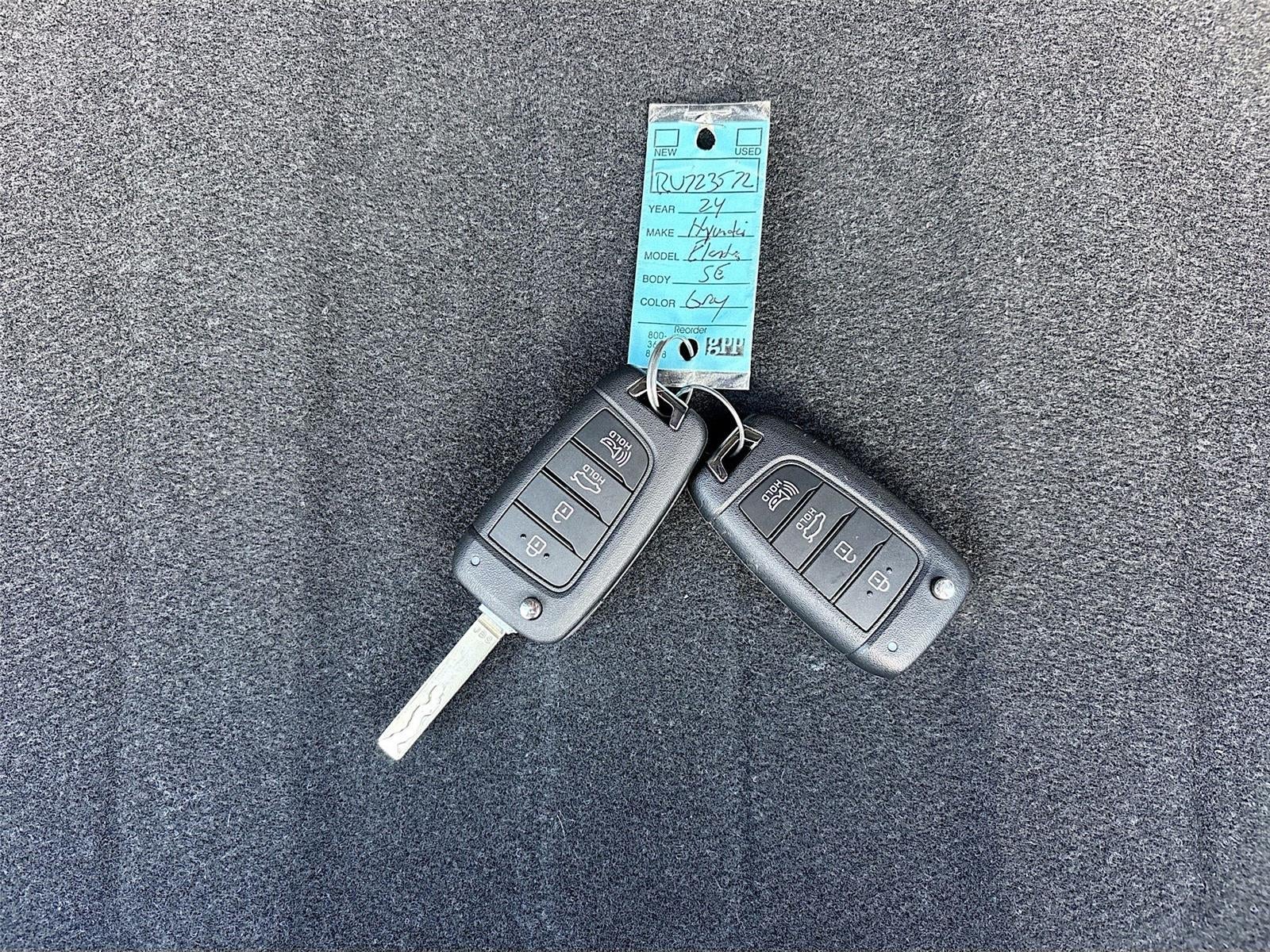 2024 Hyundai ELANTRA SE