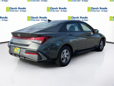 2024 Hyundai ELANTRA SE