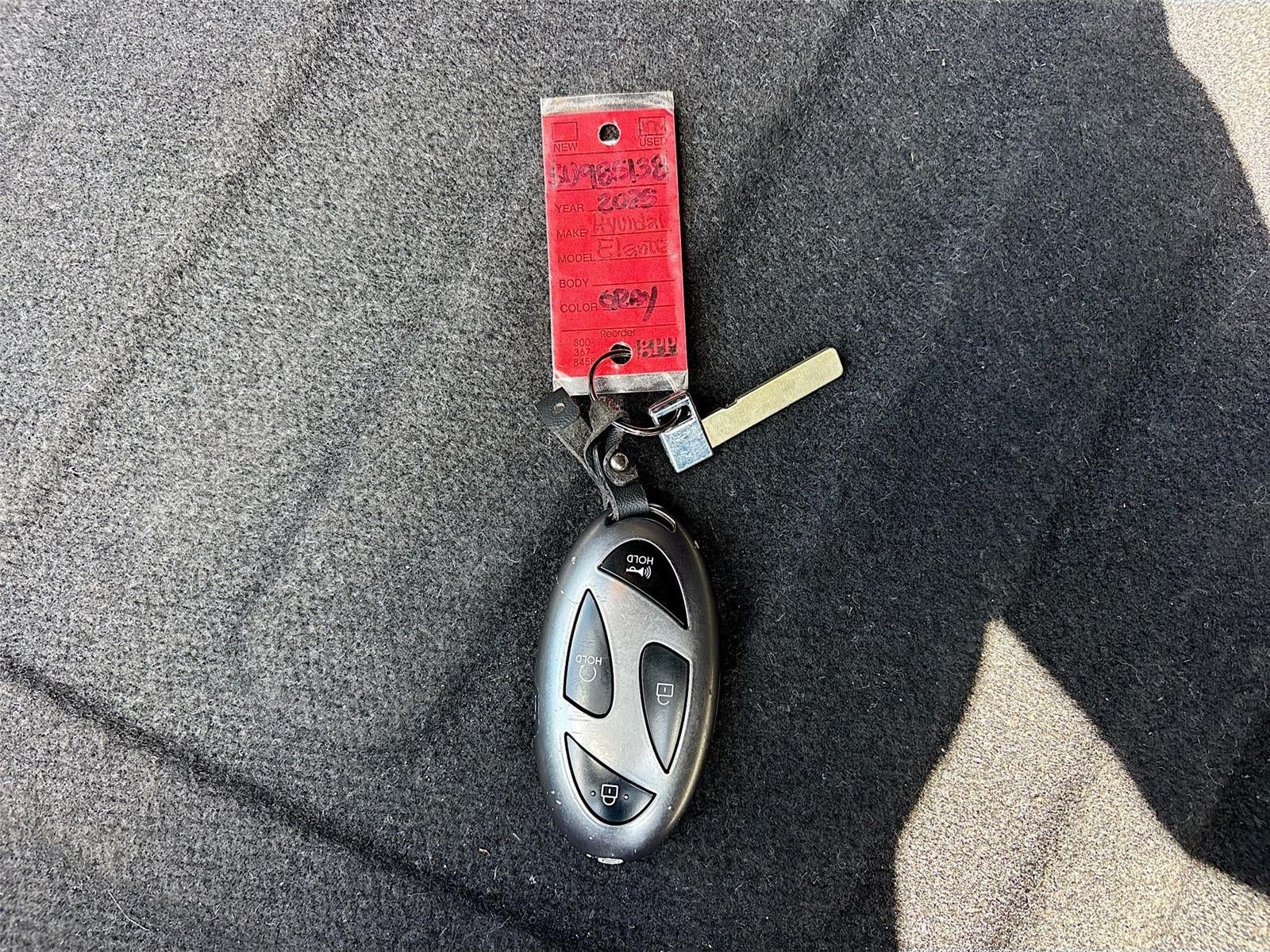 2025 Hyundai ELANTRA SEL Convenience