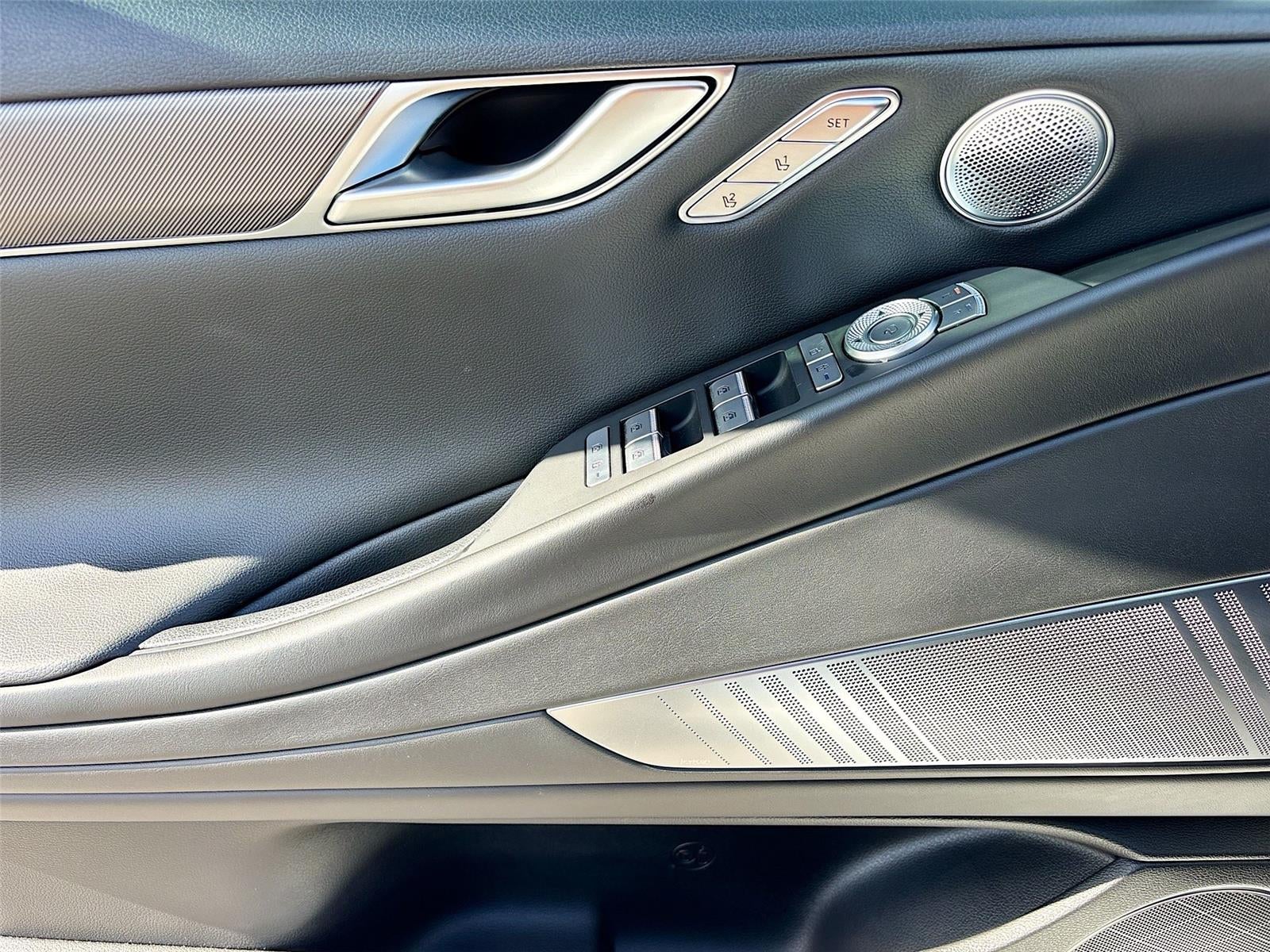 2023 Genesis G80 2.5T