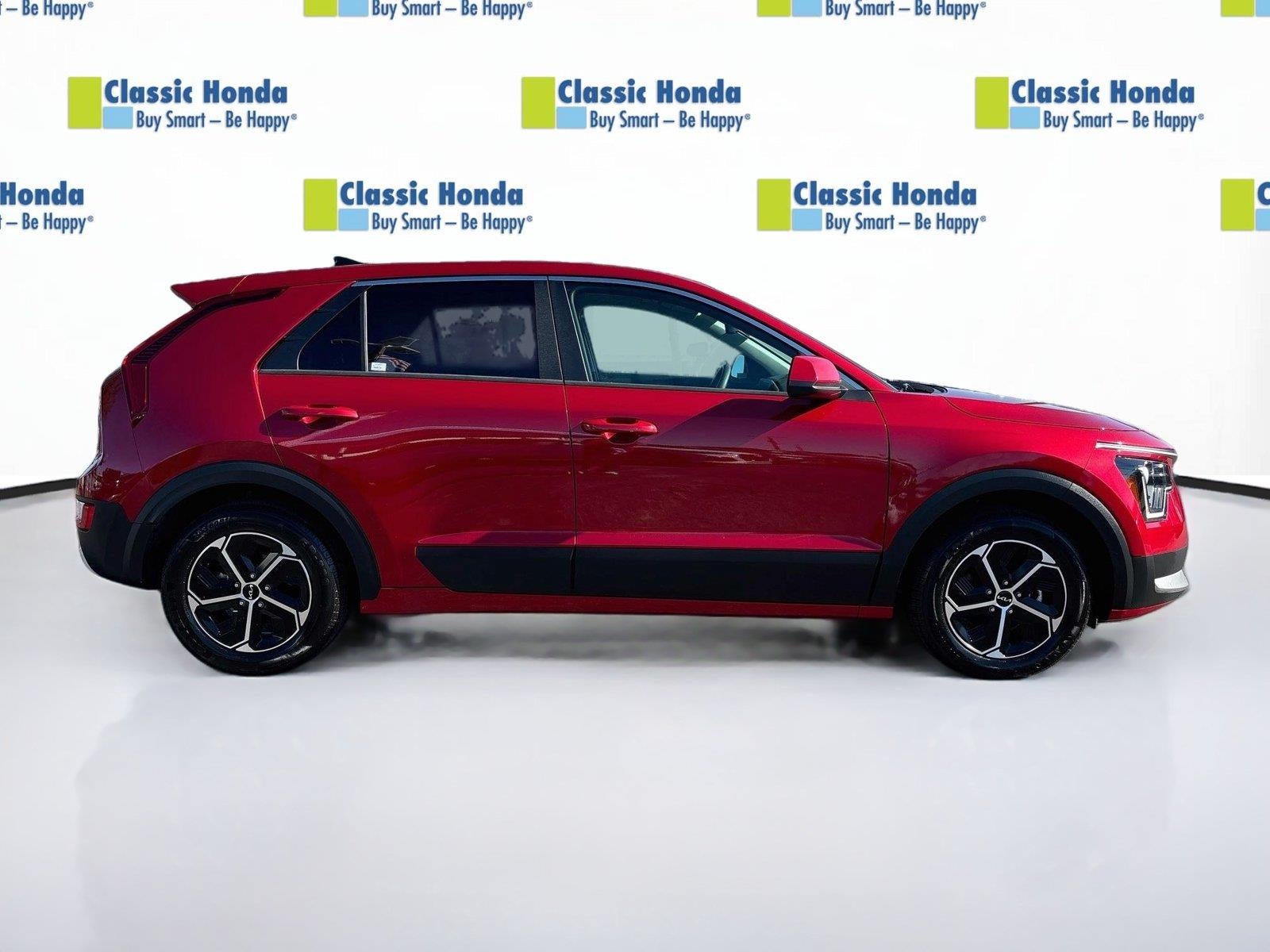 2025 Kia Niro LX