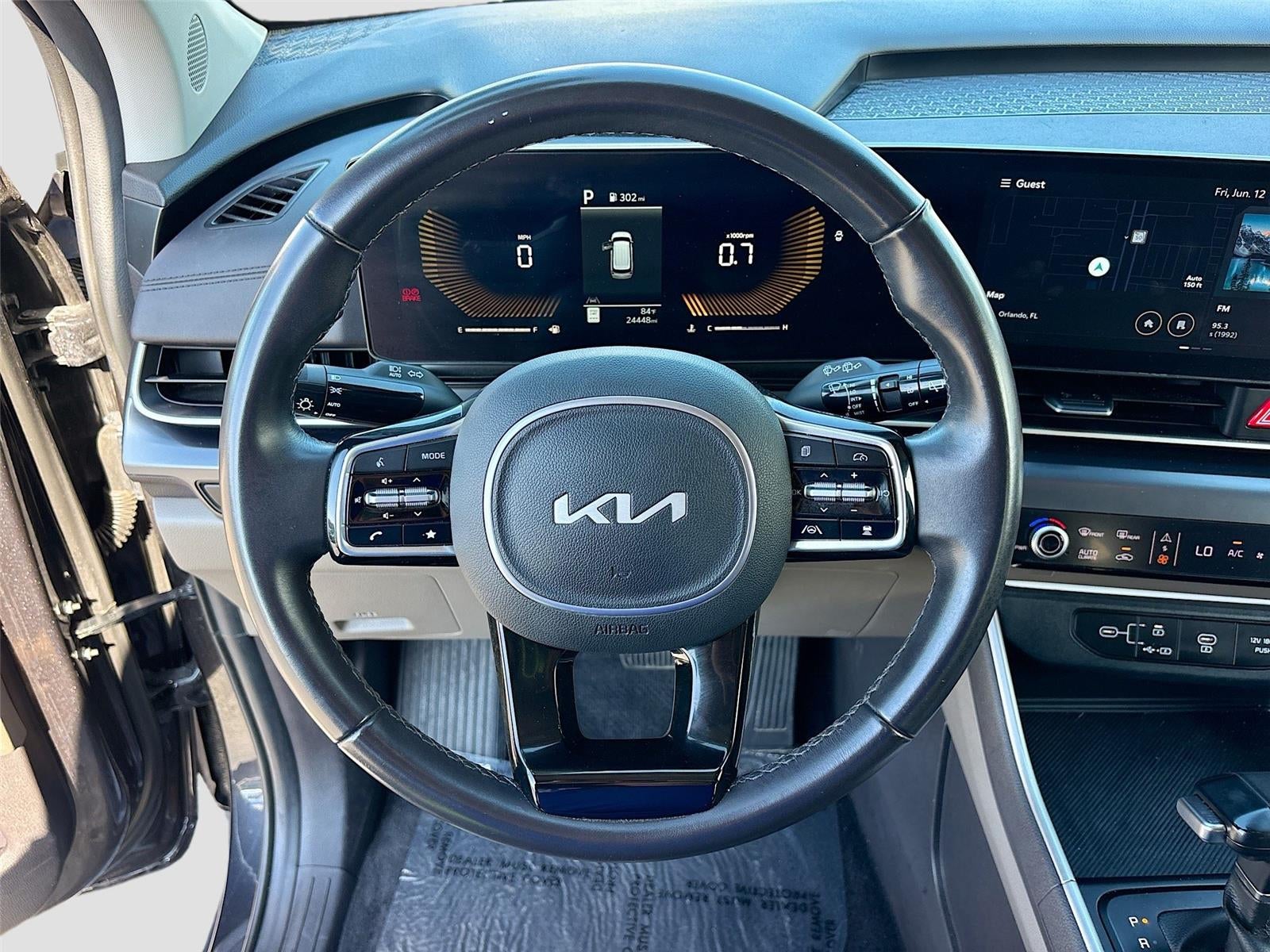 2025 Kia Carnival LXS