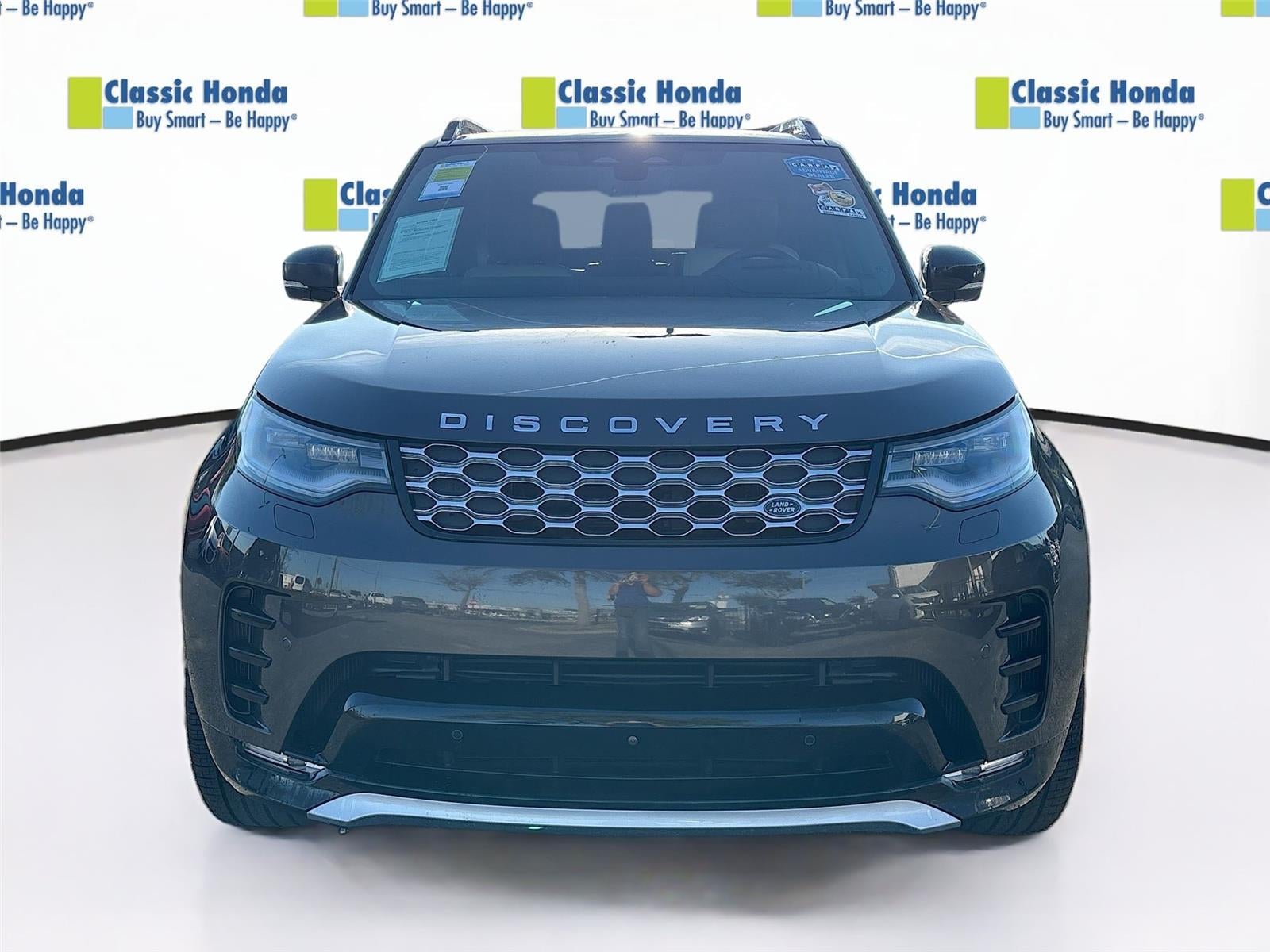 2024 Land Rover Discovery Metropolitan Edition