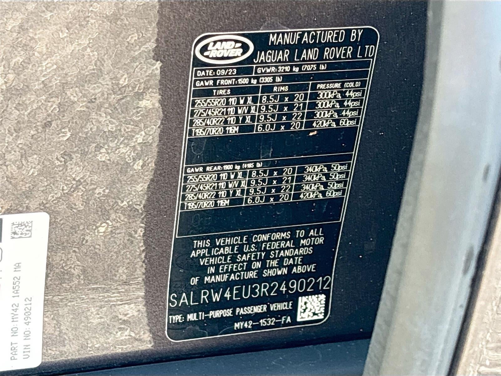 2024 Land Rover Discovery Metropolitan Edition