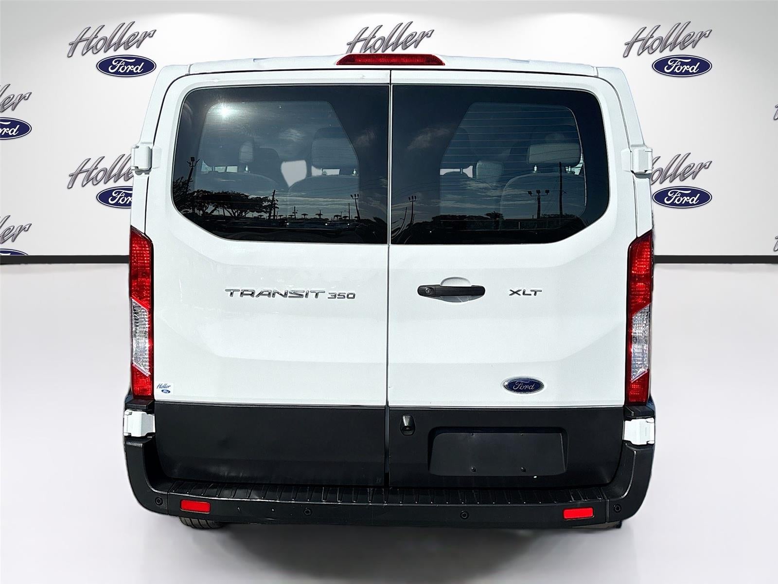 2022 Ford Transit Passenger Wagon XLT