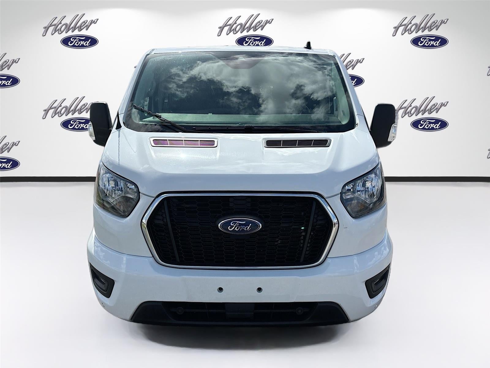 2023 Ford Transit Passenger Wagon XLT