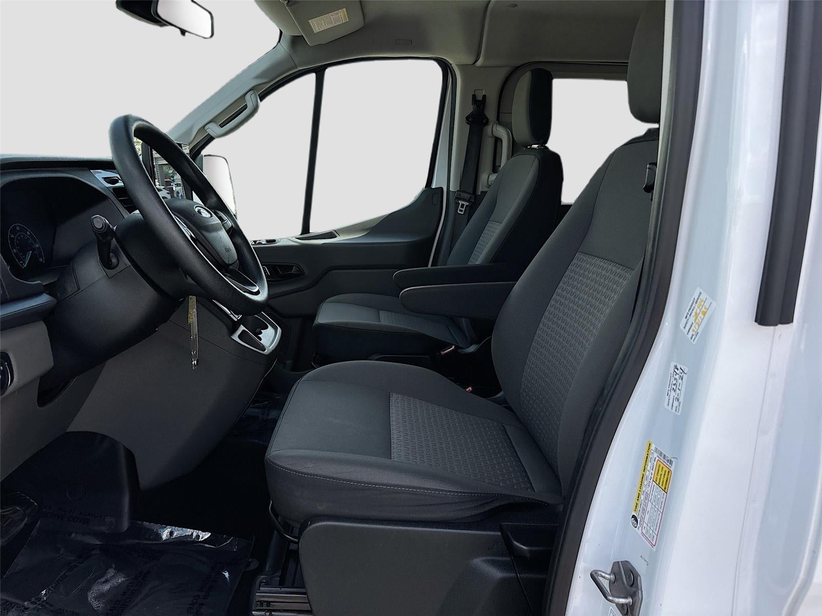 2023 Ford Transit Passenger Wagon XLT