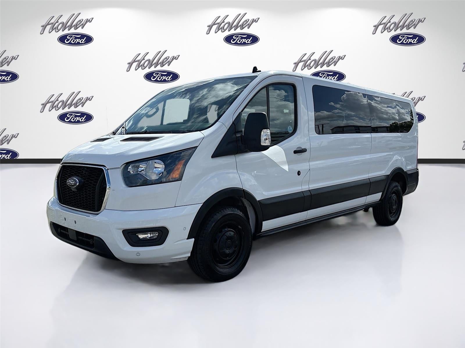 2023 Ford Transit Passenger Wagon XLT
