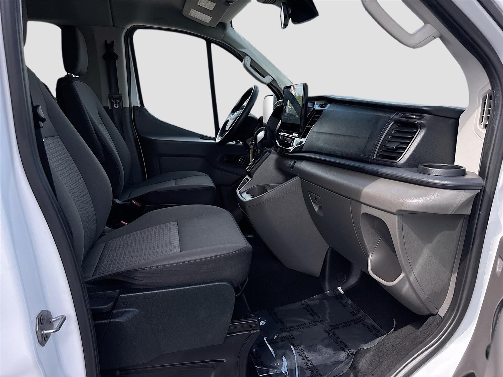 2023 Ford Transit Passenger Wagon XLT