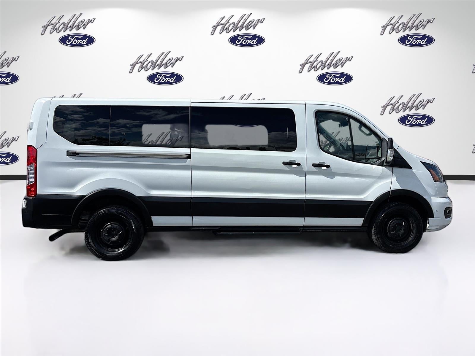 2023 Ford Transit Passenger Wagon XLT
