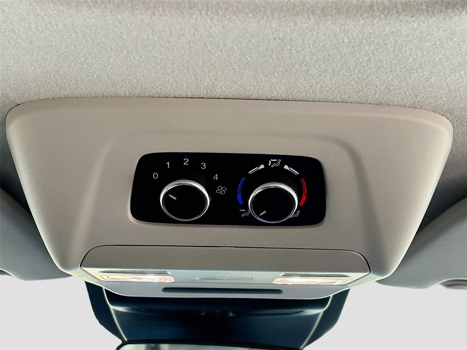 2023 Ford Transit Passenger Wagon XLT