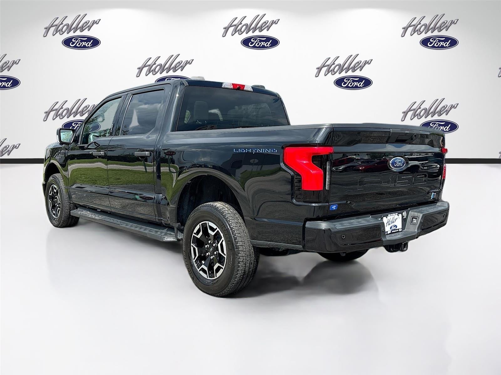 2023 Ford F-150 Lightning XLT