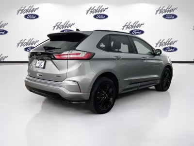 2022 Ford Edge SE