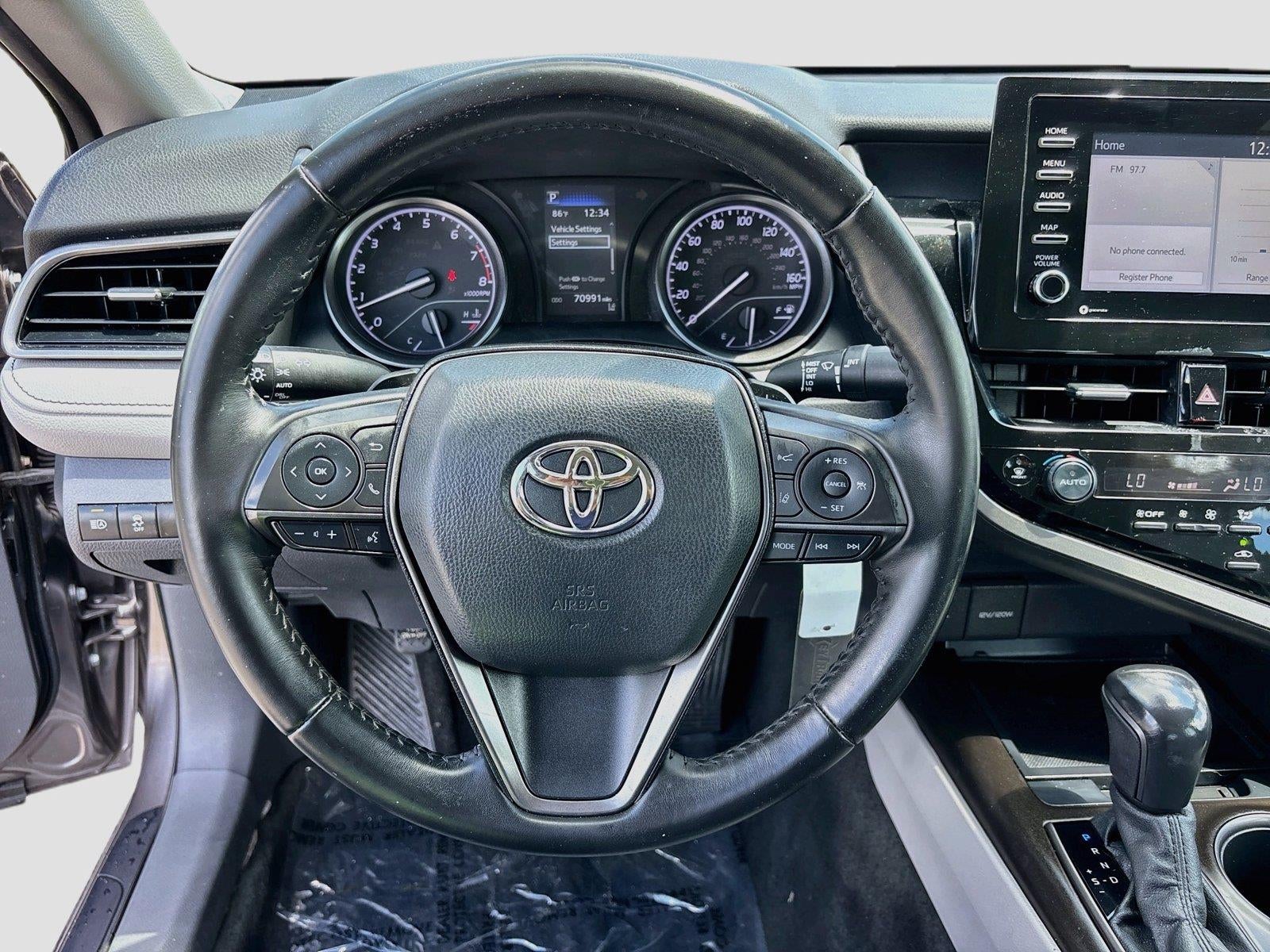 2022 Toyota Camry SE